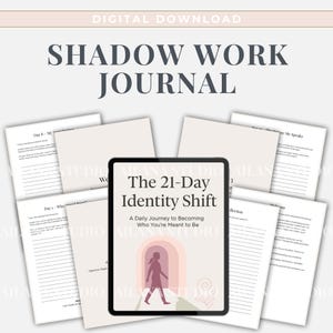 Peut inclure: Téléchargement numérique d'un "Shadow Work Journal" avec une tablette affichant "The 21-Day Identity Shift" et plusieurs pages de journal. La tablette montre une silhouette marchant dans une arche. Les pages du journal ont des espaces lignés pour l'écriture.