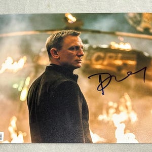 Daniel Craig James Bond Autogrammed Signierte 8x10 Photo authentische Beckett BAS