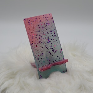 Handmade epoxy resin phone holder | Glitter phone stand | Custom smartphone holder | Resin phone stand gift idea