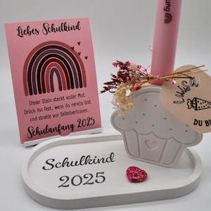 Coffret cadeau pour la rentrée scolaire 2025 – coffret écolier avec bougeoir, pierre d'encouragement, carte et pendentif personnalisé – décoration fille