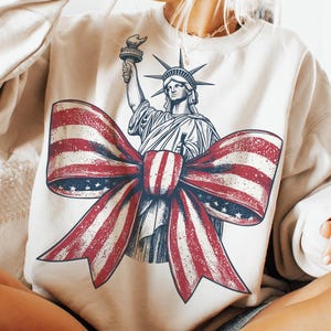Estátua da Liberdade retrô de 4 de julho, Estados Unidos, PNG, Estados Unidos, 4 de julho, PNG, Bandeira digital dos EUA, Design de camisa para garotas americanas