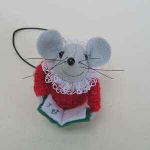 Holly, Choir Mouse (felt)