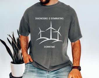 Maglietta da uomo "Diagnosing and Dominating Downtime", regalo perfetto per i tecnici eolici, maglia a maniche corte con scritta "Energy Wind Energy", abbigliamento per papà a tema energie rinnovabili
