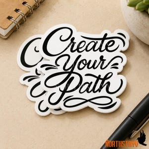 Crea il tuo percorso PNG, citazione motivazionale e incoraggiante da scaricare digitalmente, scrittura a mano, adesivo stampabile, design per agenda, ispirazione