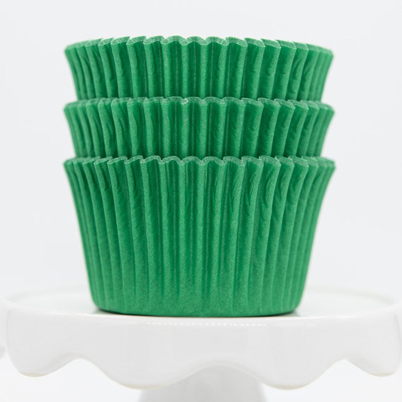 Solid Green Cupcake Liners Kelly Green Greaseproof Baking Etsy