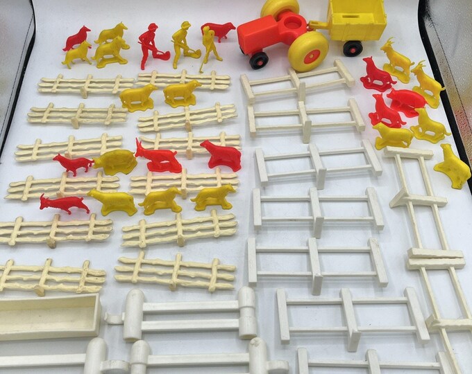 Vtg plastic Farm animal set W/ Tractor Asstd Fence Pieces Mixed animals 53 Pcs