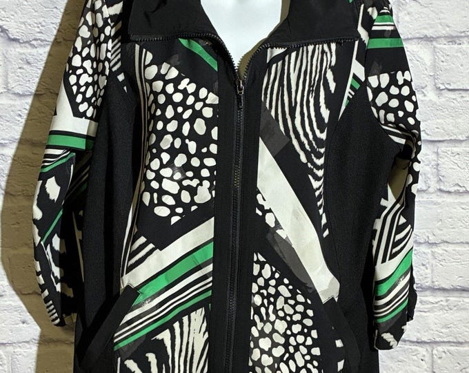Zenergy Chico’s Mixed Animal Print Full Zip Jacket Size 2 Green Black