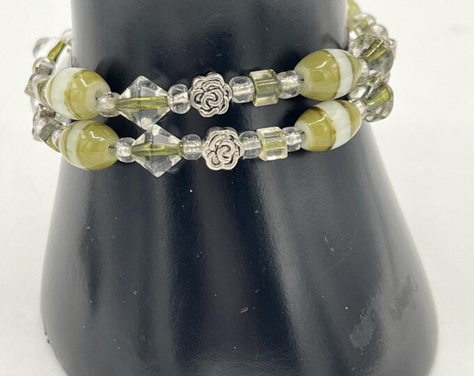 Double Strand Green Peridot Glass Cube Bead Bracelet Silver Filigree Box Clasp 7"
