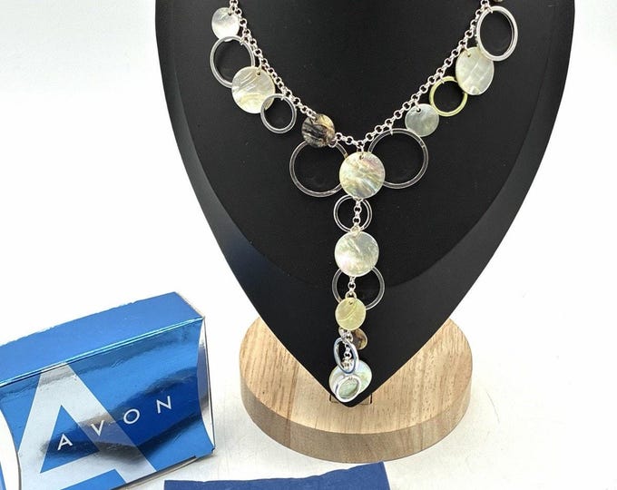 Avon 2005 Shell Y Necklace Earrings Gift Set Mother of Pearl Style Boxed