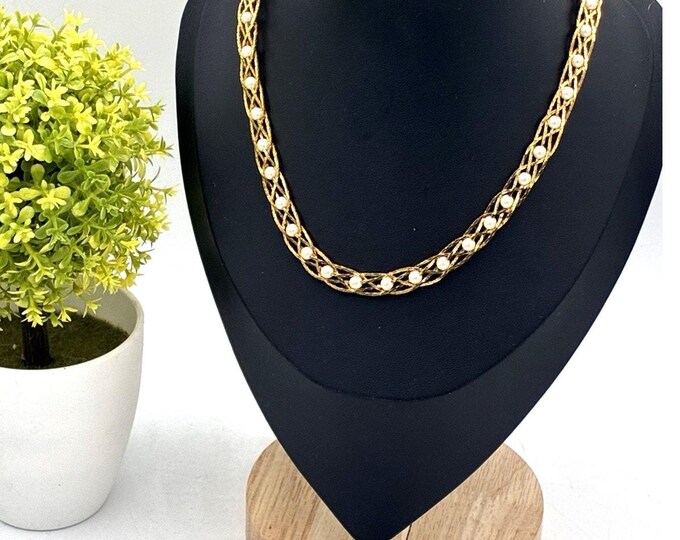 Avon Gold Tone Woven Lattice Faux Pearl Station Necklace 19 Inch SP
