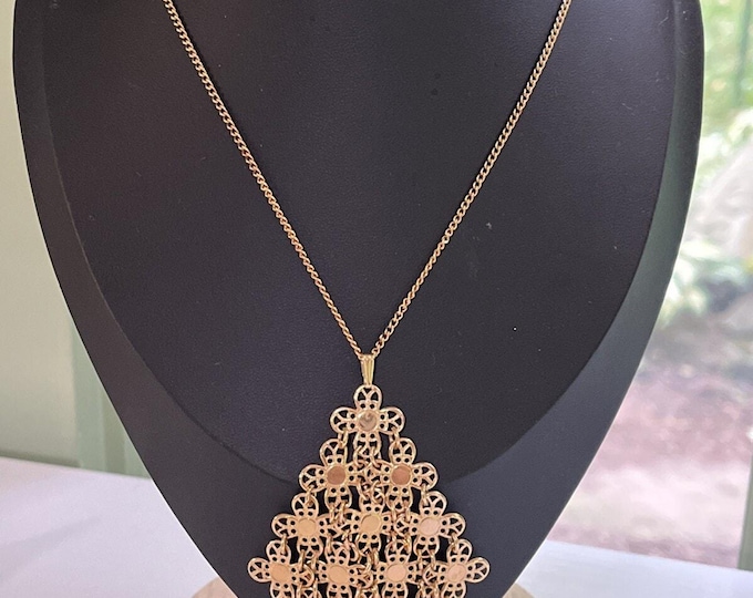 Sarah Coventry Signed Gold Tone Filigree Floral Pendant Necklace 20" Vintage