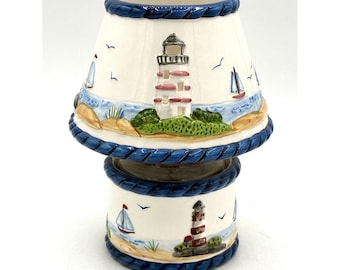 Set di portacandele vintage Waxcessories in ceramica a forma di faro, stile nautico.