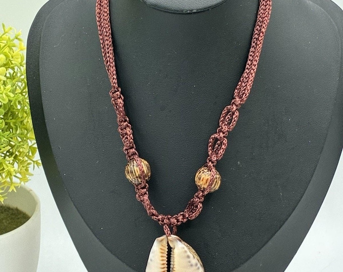 Cowrie Shell Necklace 14” Brown Macrame Cord Boho Tribal Style Vintage