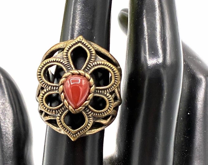 Vintage Bronze Coral Cabochon Filigree Ring – Engraved “Lucky You” – Size 7
