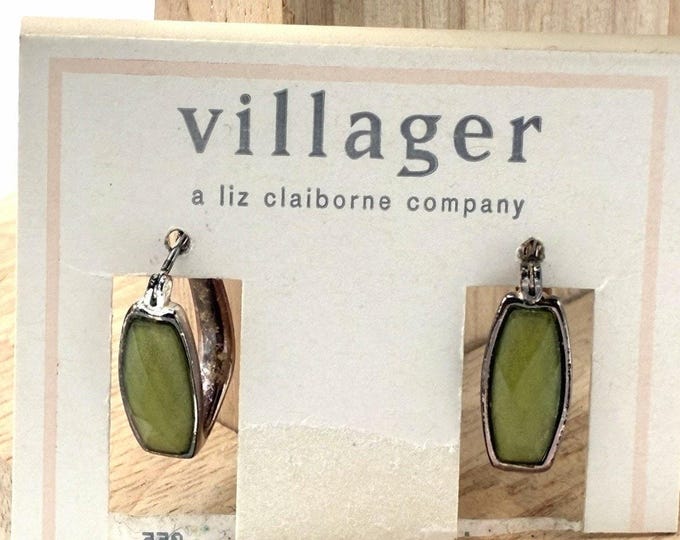 Vintage Villager Liz Claiborne Green Lucite Hoop Earrings Carded AS IS