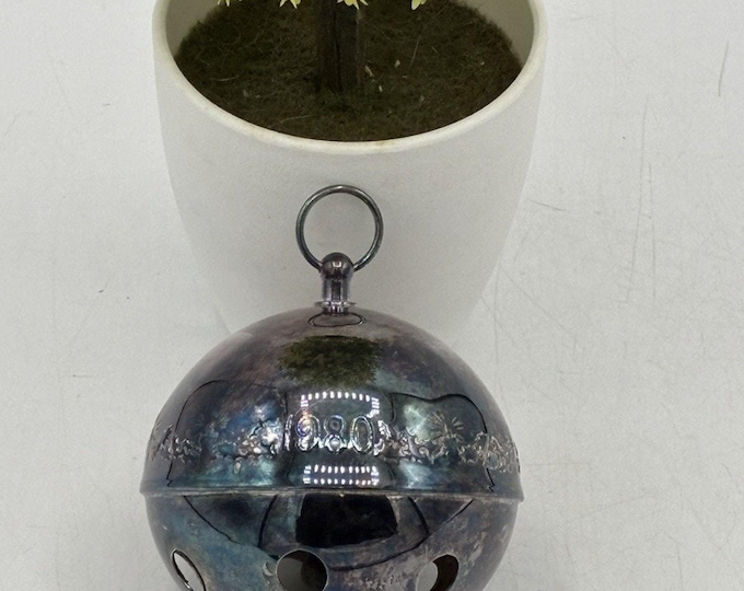Wallace Silversmiths 1980 Sleigh Bell Christmas Ornament