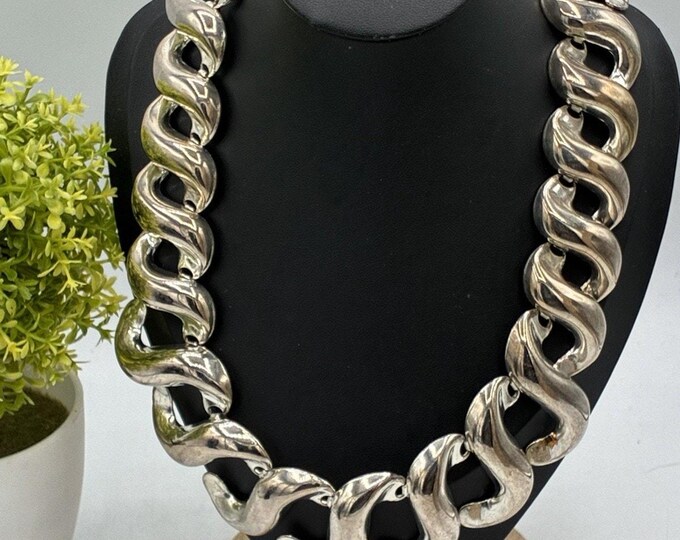 Chunky Silver Tone Necklace 18” Oversized Sculptural Swirl Link Statement