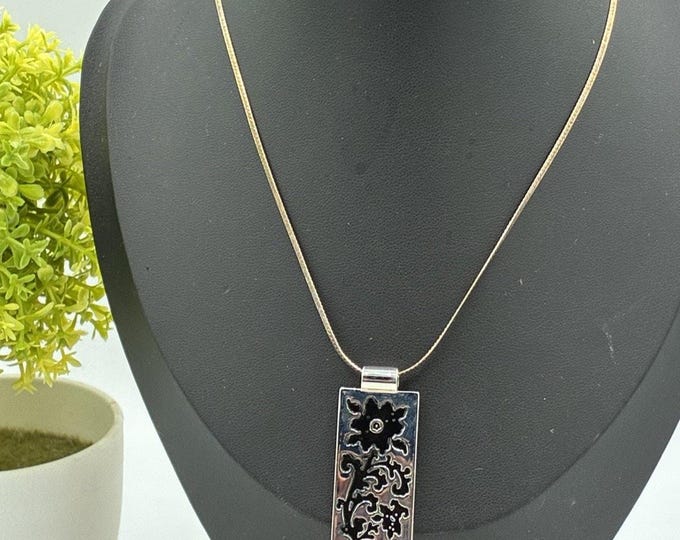 Reversible Pendant Necklace, Floral & “GROW” Design, 925 Silver Chain