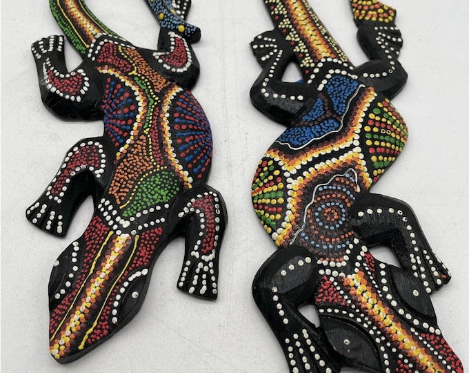 Set 2 Hand Painted Wooden Lizard Wall Hangings Colorful Dot Art Decor
