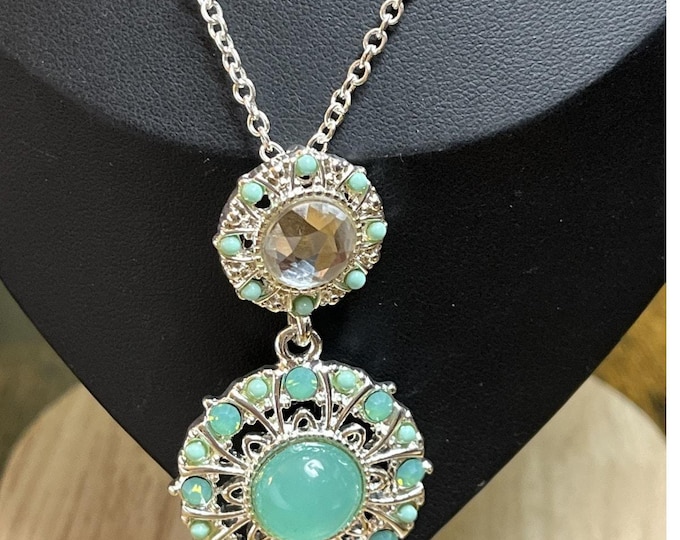 Avon Steele Magnolias Silver Plate Necklace Mint Green Stone 32 Inch