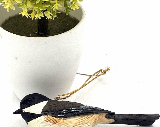 Black Capped Chickadee Bird Resin Ornament Figurine 4" Realistic Feather Detail