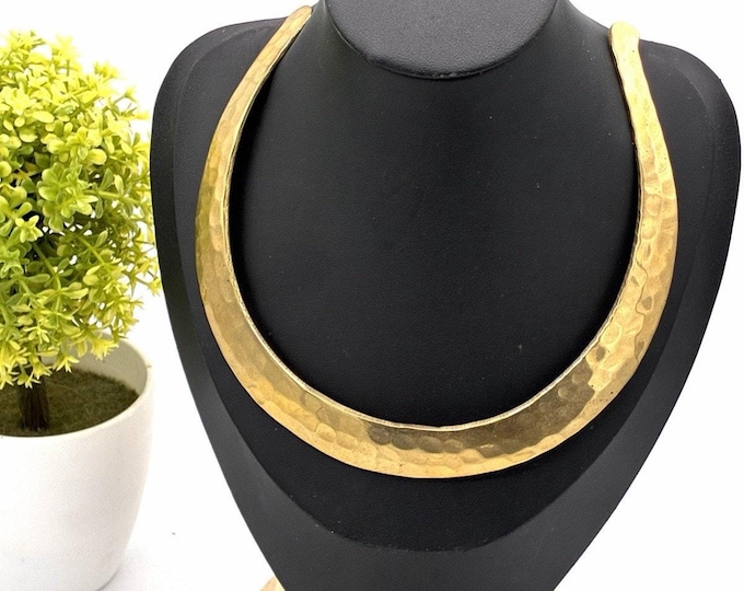 Vintage Made in India Hammered Gold Tone Wide Collar Choker Statement Necklace