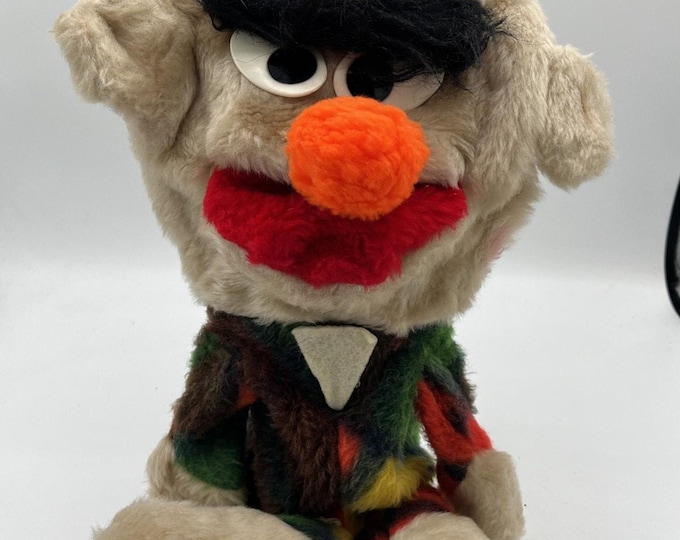 Vtg WELL-MADE CO. Beige Teddy Bear Bushy Eyebrow Unibrow Plush Hand Puppet