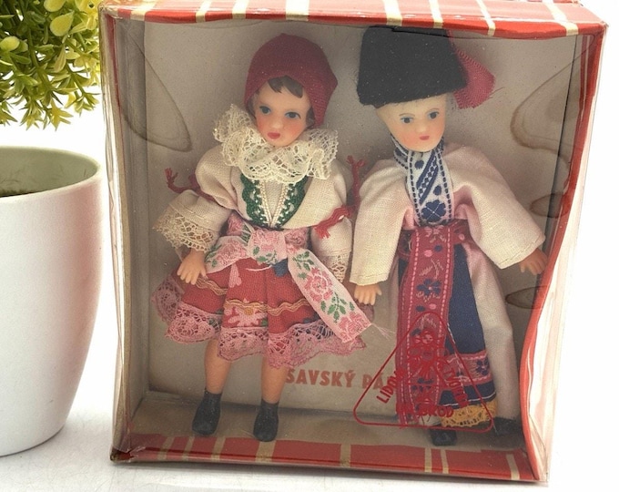 Vintage Czech Lidova Tvorba Olsavsky Par Folk Dolls Pair NOS Box 4.5”