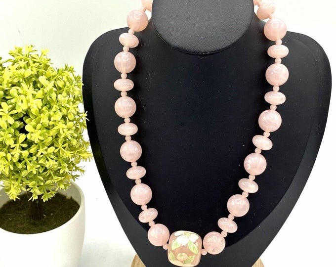 Vintage Pink Lucite Graduated Bead Necklace Floral Focal Screw Clasp