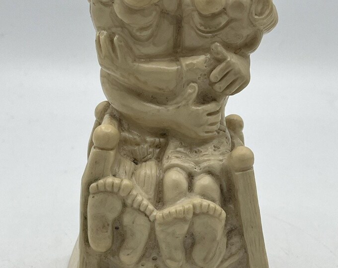 Vintage 74’ W & R Berries Co Honey I Love Ya Figurine Valentines Bday Gift Funny