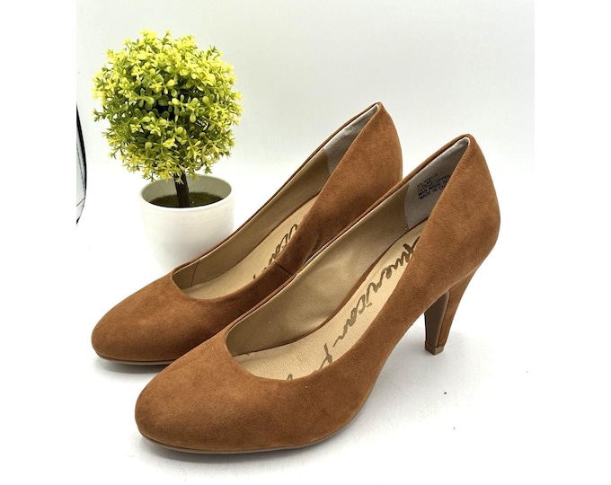 American Rag Afelix Tan Cognac Suede Round Toe Pump Heels Size 7.5 Women's