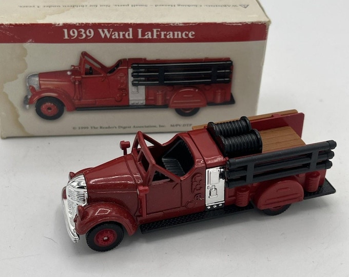 1939 Ward LaFrance Fire Truck Die Cast 1:64 Readers Digest Collectors Edition w/Box