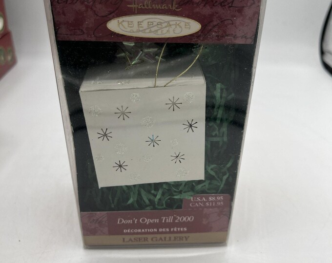 Hallmark Keepsake 1999 Laser Gallery Don't Open Till 2000 Christmas Ornament