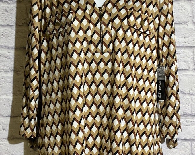 SOHO Apparel Large NWT Geometric Blouse Gold Zip Pocket Retro Print