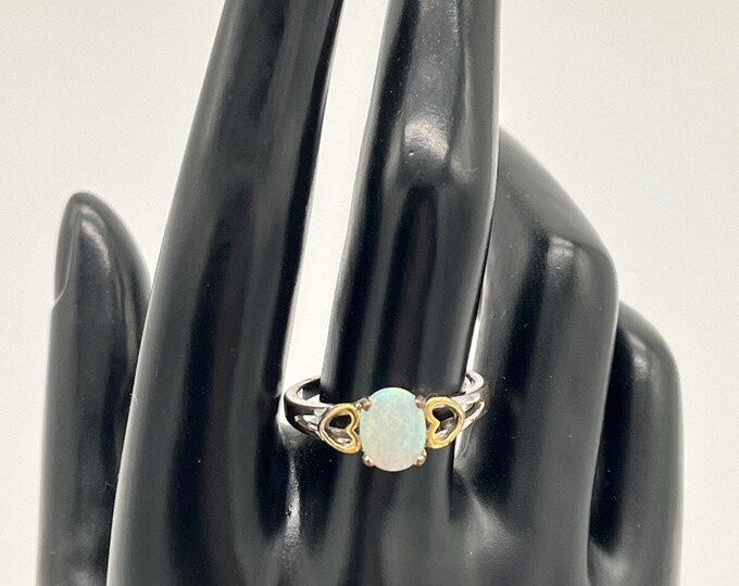 Vintage 925 Sterling Silver Opalescent Stone Ring Heart Cutout Detail