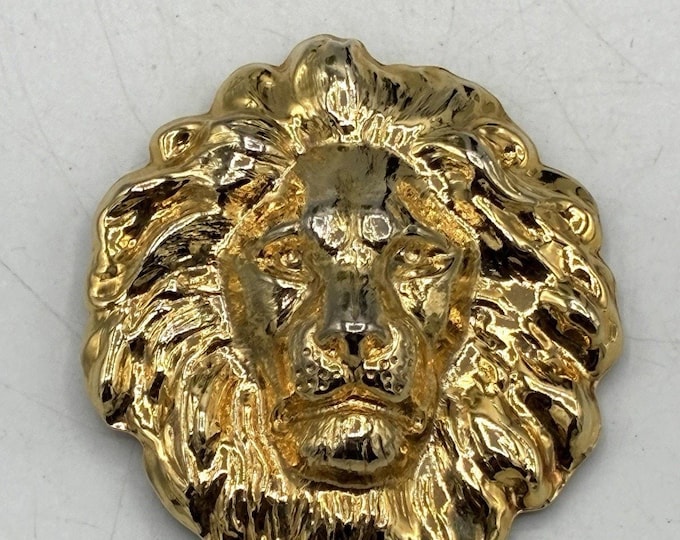 Vintage Gold Tone Lion Head Scarf Clip Figural 2"