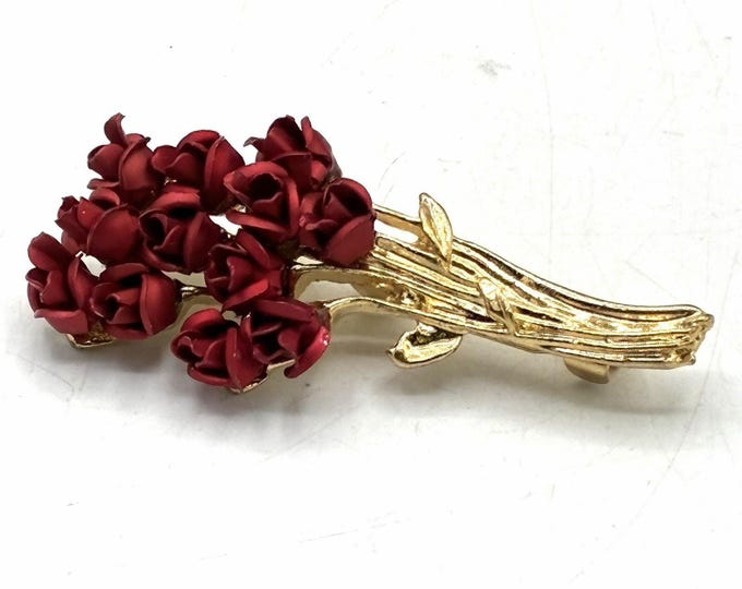 Vintage Red Rose Bouquet Brooch Gold Tone Dimensional Dozen Roses Flower Pin