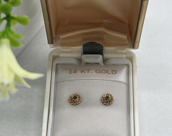 14K Gold Petite Sunflower Stud Earrings With Green Stone GORGEOUS