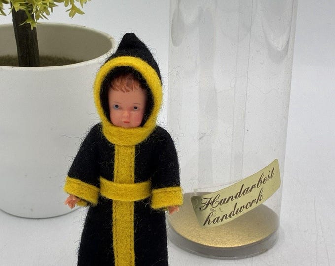 Vintage Münchner Kindl Doll 3.5” Munich Germany Handarbeit Original Case