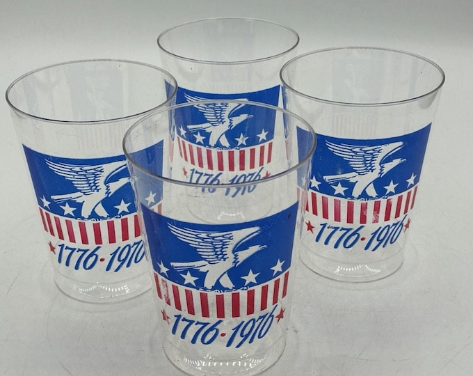 Vintage 1976 Bicentennial Plastic Tumblers Set of 4 Eagle Stars Stripes