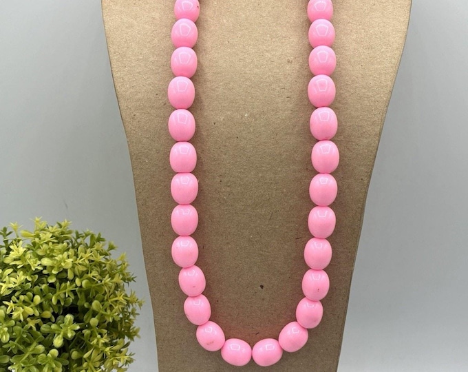 Vintage Bubble Gum Pink Chunky Bead Necklace 20” Retro Statement Jewelry