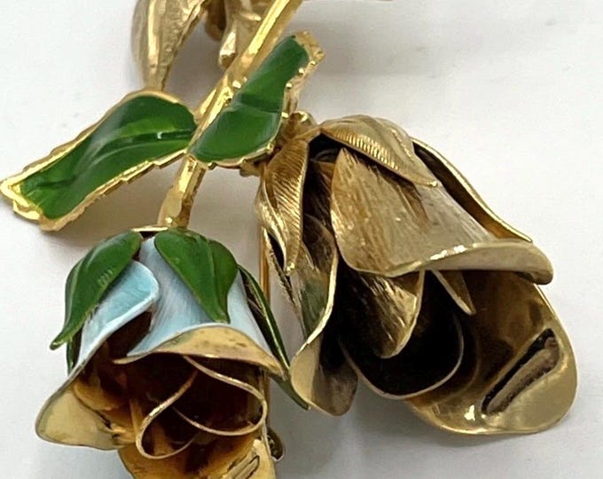 Vintage Rose Jewelry Lot of 2 Gold Tone Green Enamel Long Stem Flowers 3 Inch