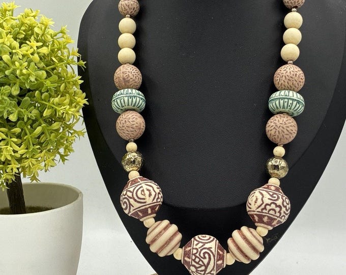 Vintage Carved Acrylic Bead Statement Necklace Boho Tribal Ceramic Gold Tone 20"