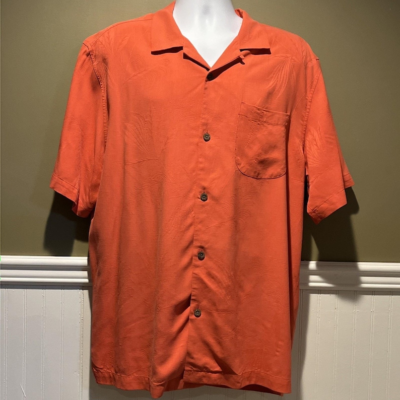 Tommy Bahama Coral Silk Short Sleeve Button Up Shirt Size L image 1