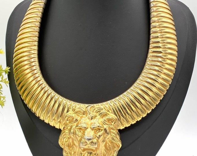Vintage Gold Tone Lion Head Collar Necklace Egyptian Revival Statement Bib