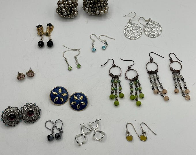 Earring Lot 13 Pairs Vintage Estate Clip On & Pierced Earrings Dangle Stud Bead