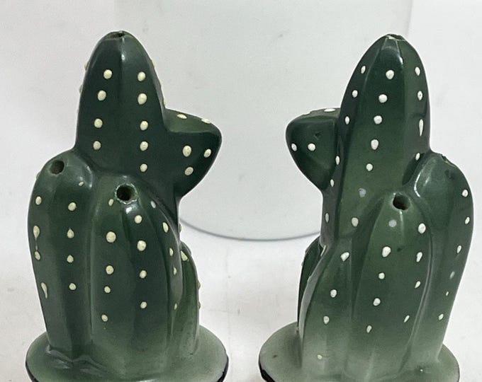 Vintage Green Cactus Salt and Pepper Shakers Japan Kitschy Southwestern Decor