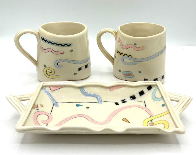 Parker Kuhn Signed Art Pottery 2 Asymmetrical Mugs Matching Tray Memphis Style