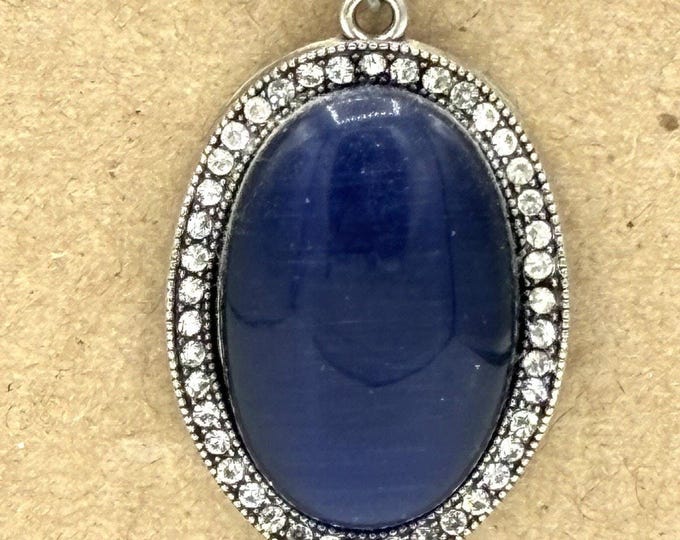 Blue Oval Cabochon Rhinestone Pendant Necklace 24” Silver Tone Vintage Style