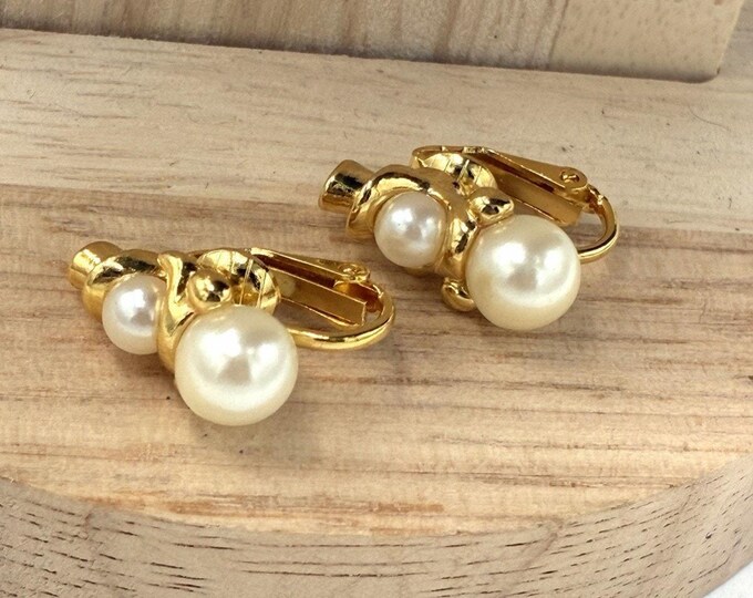 Vintage Ladies Gold Tone Faux Pearl Snowman Dangle Earrings